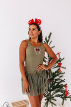 Load image into Gallery viewer, Pearly Ears | (ADULT) TANK