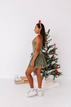 Load image into Gallery viewer, Pearly Ears | (ADULT) TANK