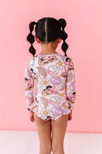 Load image into Gallery viewer, Summer Minnie | ONE-PIECE Rashguard