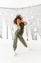 Load image into Gallery viewer, Olive | VINTAGE CARGO JOGGERS