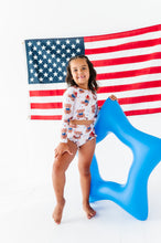 Load image into Gallery viewer, Liberty Bears | 1/4th Zip Rashguard 2-Piece