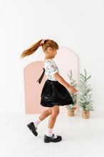 Load image into Gallery viewer, Girly Wreath | Scoop Back TEE