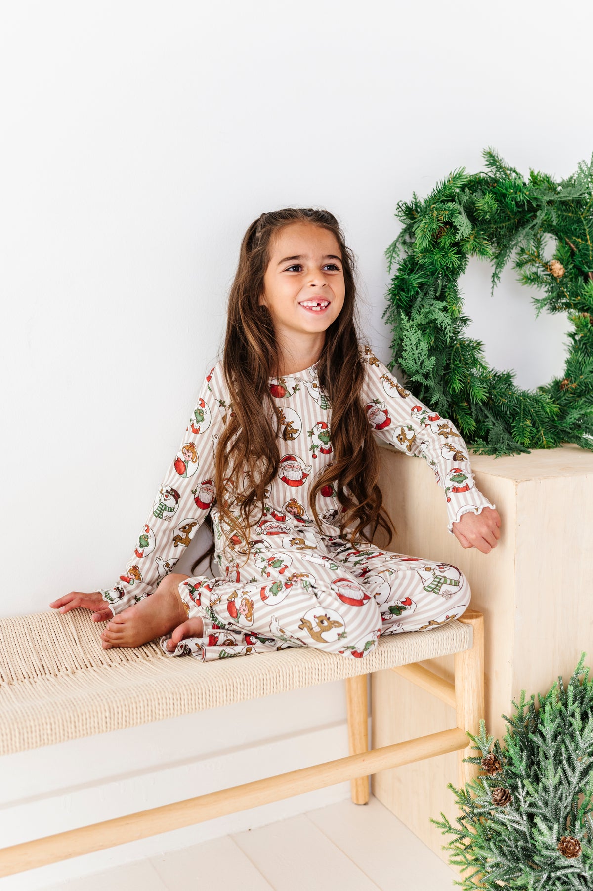 Classic Characters | GIRLS 2-Piece SET