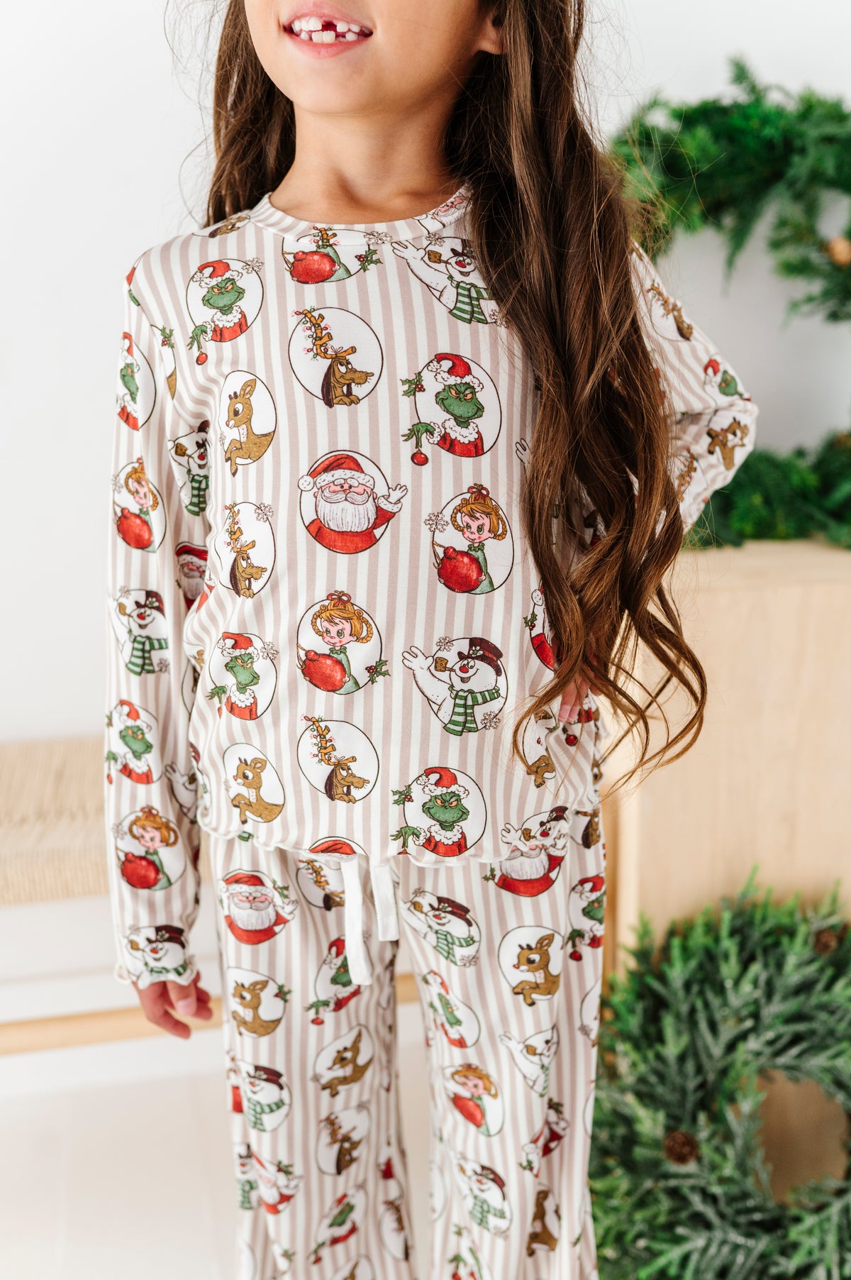 Classic Characters | GIRLS 2-Piece SET