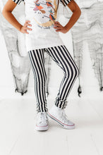 Load image into Gallery viewer, Espresso Striped | (SLIM) LEGGING
