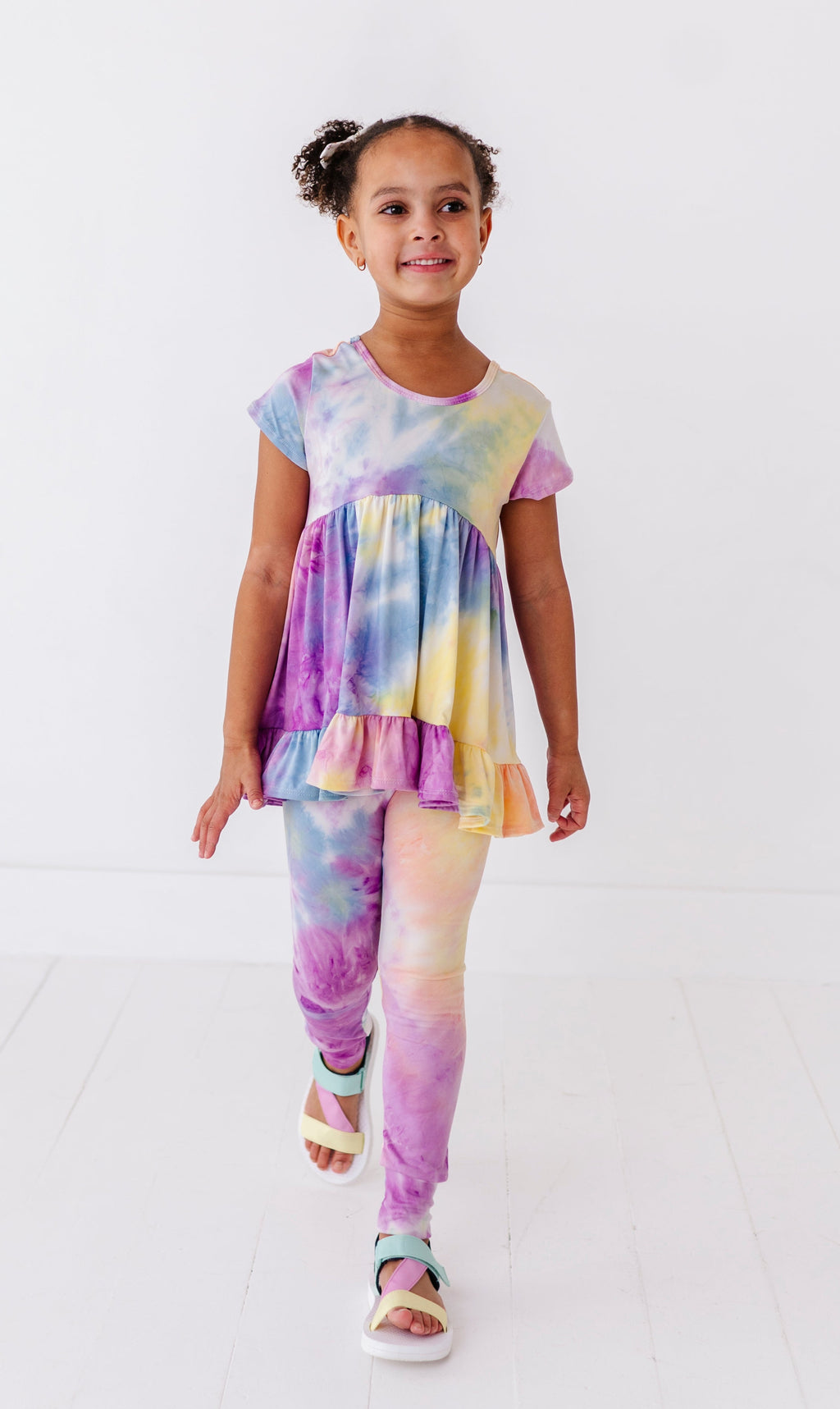 TIE-DYE SET EXCLUSIVE!