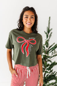 RED BOW (GREEN SHIRT) | Adult CROP