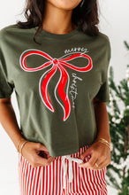 Load image into Gallery viewer, RED BOW (GREEN SHIRT) | Adult CROP