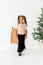 Load image into Gallery viewer, Gingerbread Bow | Scoop Back TEE