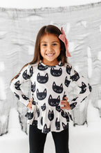 Load image into Gallery viewer, Black Cat | PEPLUM