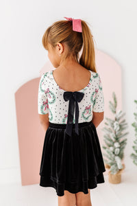 Girly Wreath | Scoop Back TEE