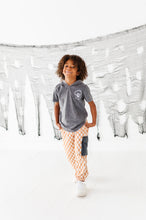 Load image into Gallery viewer, Spooky Vibes | HOODED TEE