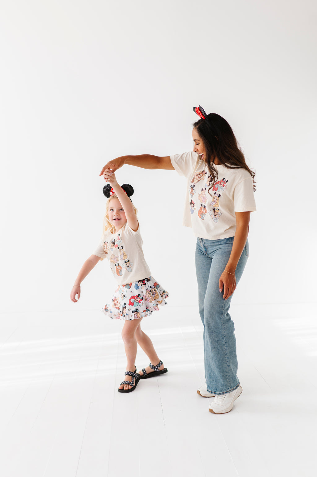 PRINCESSES CROPPED | CREAM ADULT TEE