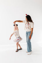 PRINCESSES CROPPED | CREAM ADULT TEE