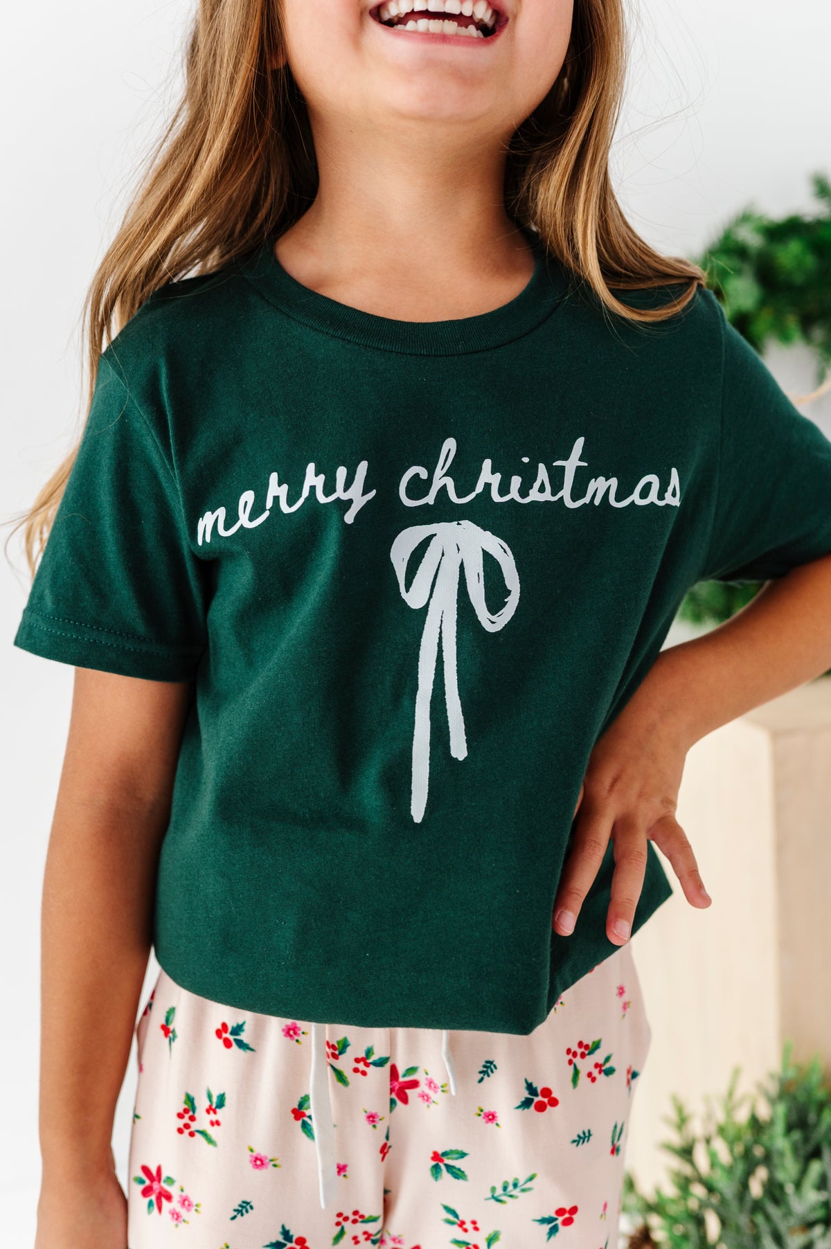 Merry Christmas Bow | (( GREEN )) YOUTH TEE
