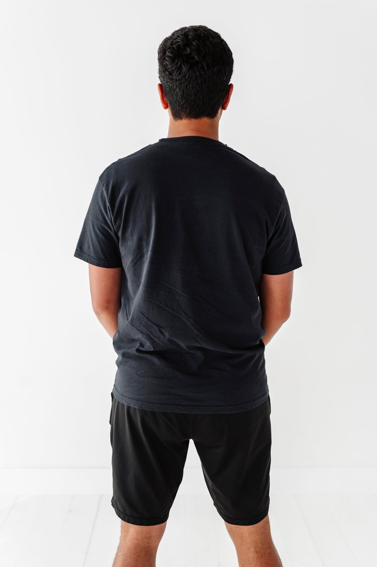 Sweater Print Mickey | ADULT Black UNISEX TEE