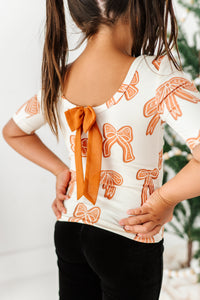 Gingerbread Bow | Scoop Back TEE