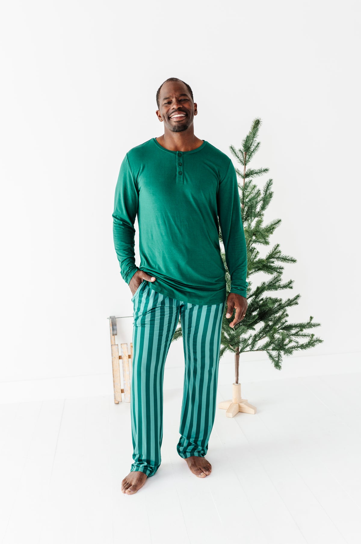 SOLID GREEN | MEN'S Henley Top