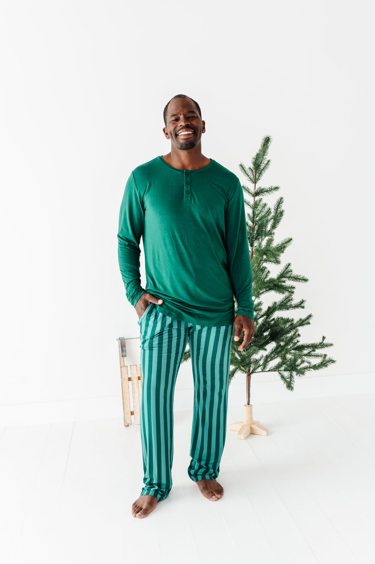 SOLID GREEN | MEN'S Henley Top