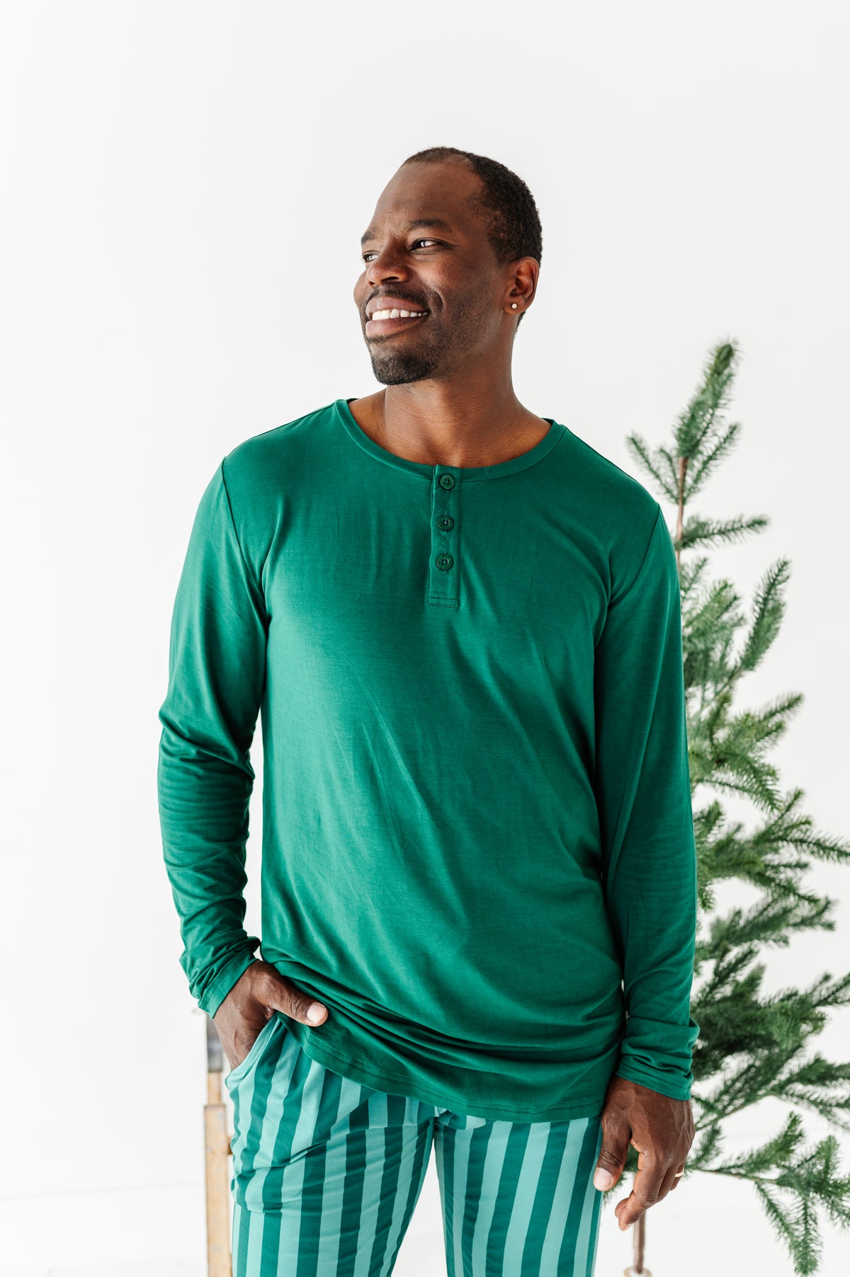 SOLID GREEN | MEN'S Henley Top