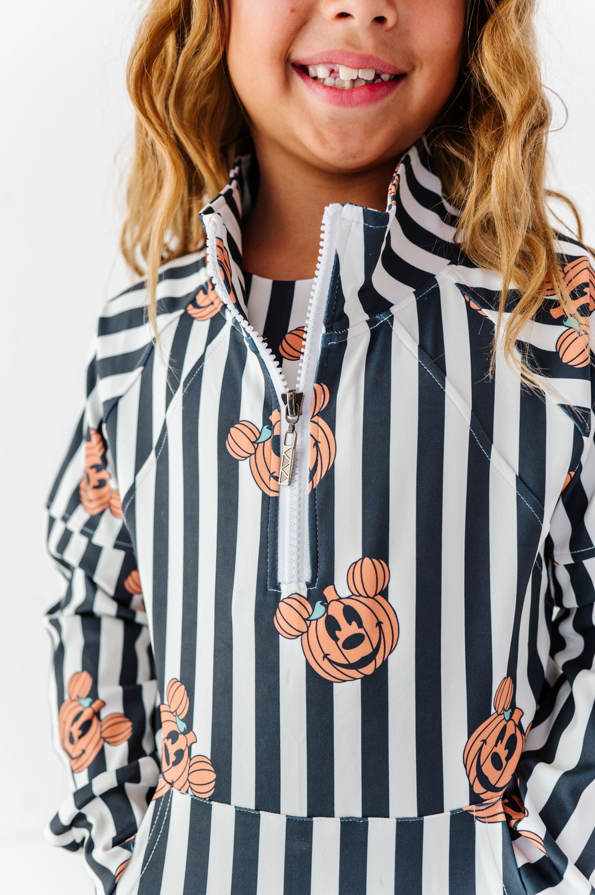 Stripe Mickey Pumpkin | KIDS 1/4th ZIP