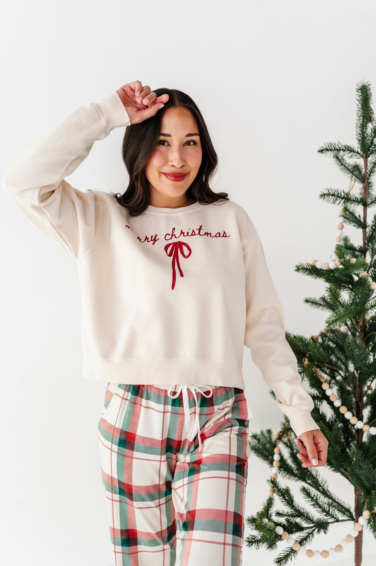 Merry Christmas Bow | (CREAM) CROPPED SWEATSHIRT