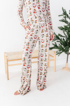Load image into Gallery viewer, Classic Characters | WOMEN'S Pants