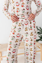 Load image into Gallery viewer, Classic Characters | WOMEN'S Pants