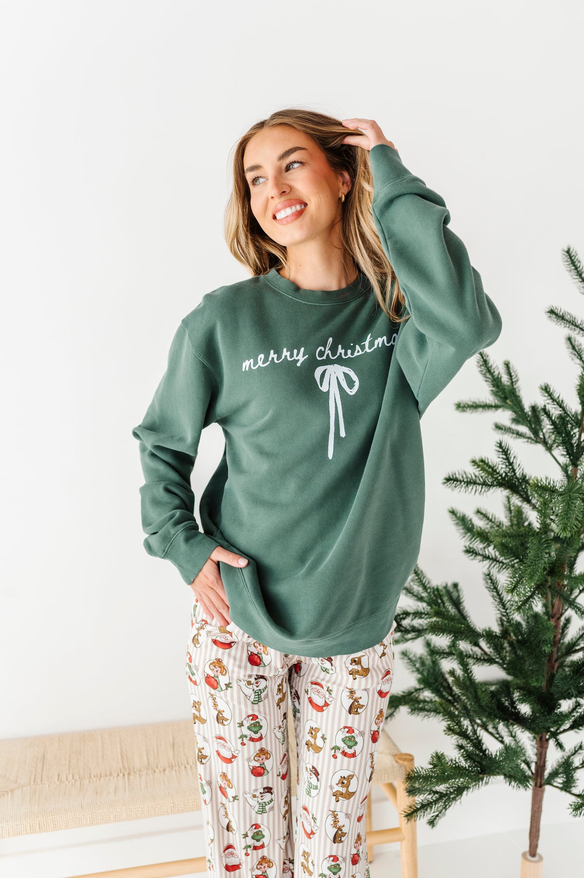 Merry Christmas Bow | (GREEN) FULL LENGTH SWEATSHIRT