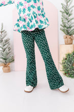 Load image into Gallery viewer, Evergreen Dottie | FLARES