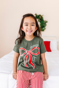 RED BOW (GREEN SHIRT) | Kids Tee