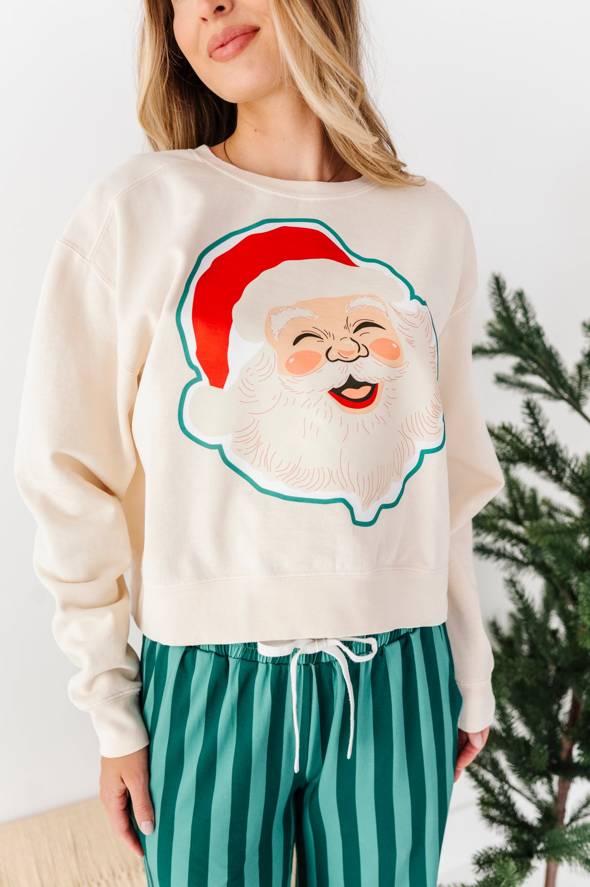 Cream Santa | CROPPED SWEATSHIRT