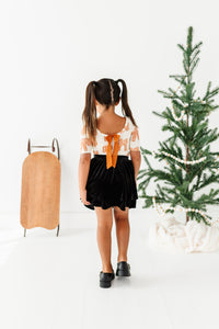 Gingerbread Bow | Scoop Back TEE