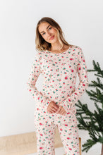 Load image into Gallery viewer, Holly Floral | WOMEN'S Long Sleeve Top
