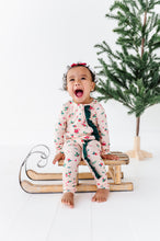 Load image into Gallery viewer, Holly Floral | ONE-Piece ZIP