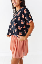 Load image into Gallery viewer, BLACK Piggy Pumpkins | ADULT Boxy Crop