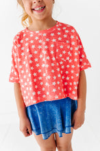 Load image into Gallery viewer, RED Stars | BOXY CROP