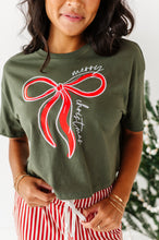 Load image into Gallery viewer, RED BOW (GREEN SHIRT) | Adult CROP