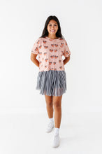Load image into Gallery viewer, TAN Piggy Pumpkins | ADULT Boxy Crop