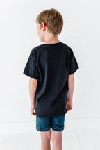 Pocket Mickey Pumpkin (BLACK) | KIDS TEE