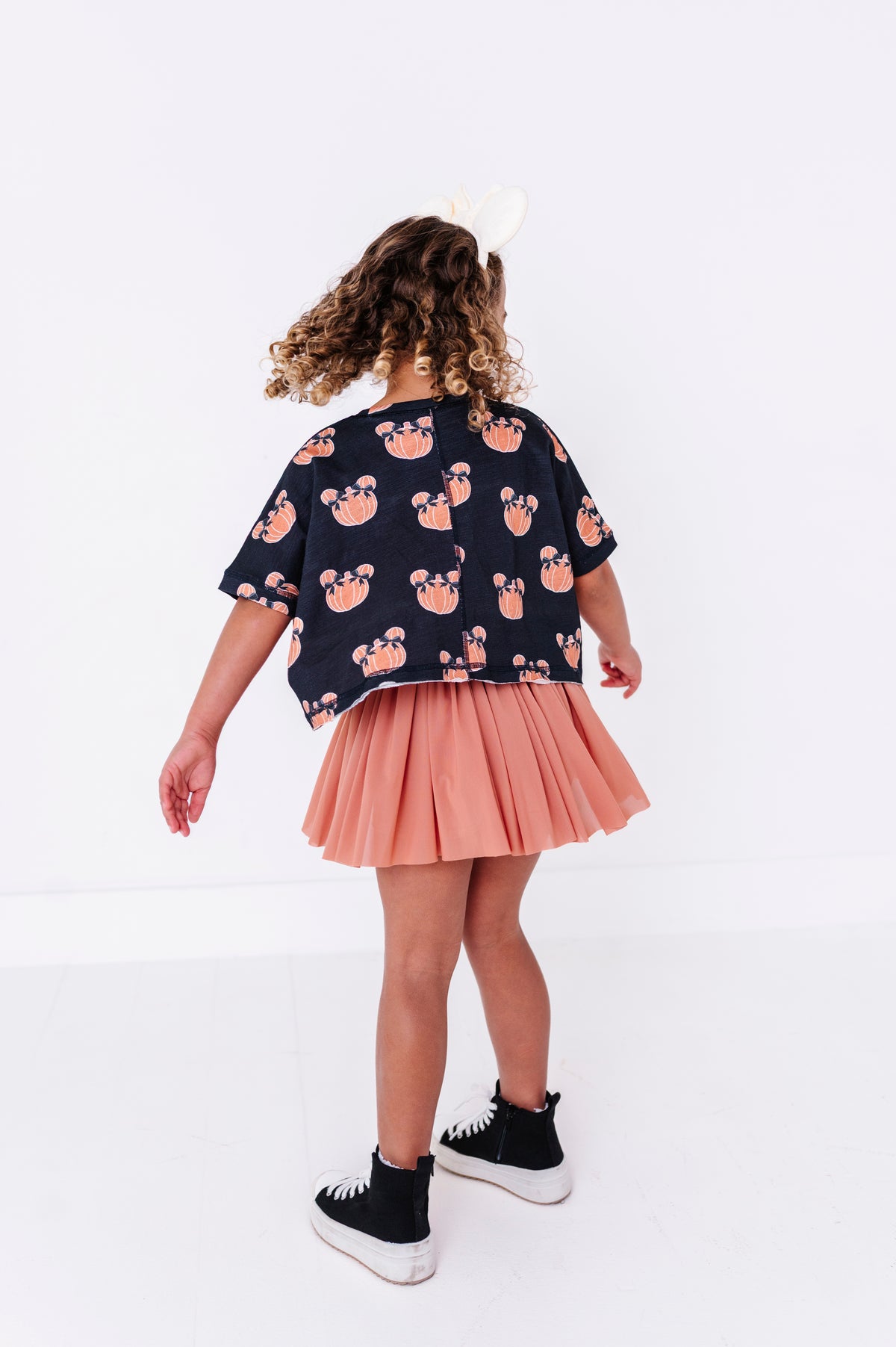 BLACK Piggy Pumpkins | BOXY CROP
