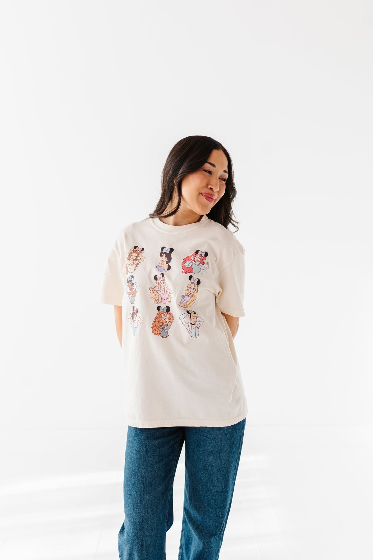 PRINCESSES | CREAM ADULT *FULL-LENGTH* TEE