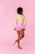 Load image into Gallery viewer, Happy Daisy | RASHGUARD SKIRTED 2-PIECE