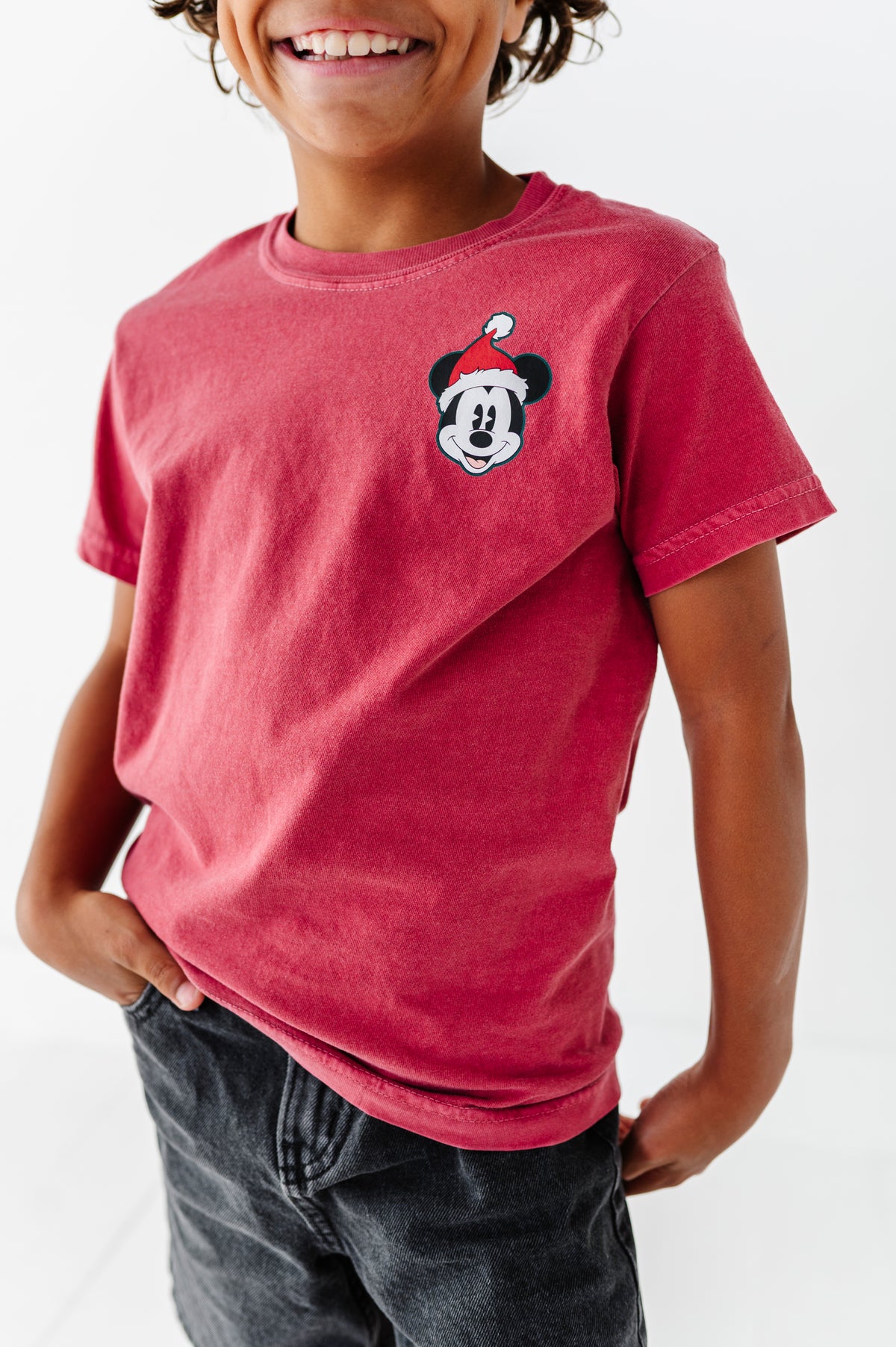Green Outline Santa Mickey | KIDS RED TEE