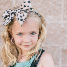 Load image into Gallery viewer, Leopard Bow Headband