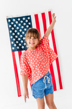 Load image into Gallery viewer, RED Stars | BOXY CROP