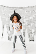 Load image into Gallery viewer, Good Ghouls Club | TEE