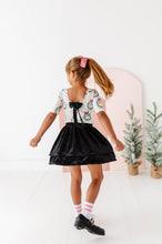 Load image into Gallery viewer, Girly Wreath | Scoop Back TEE