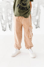 Load image into Gallery viewer, Amber | VINTAGE CARGO JOGGERS