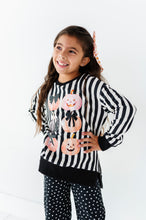 Load image into Gallery viewer, Pretty Pumpkins | Side-Split Sweatshirt